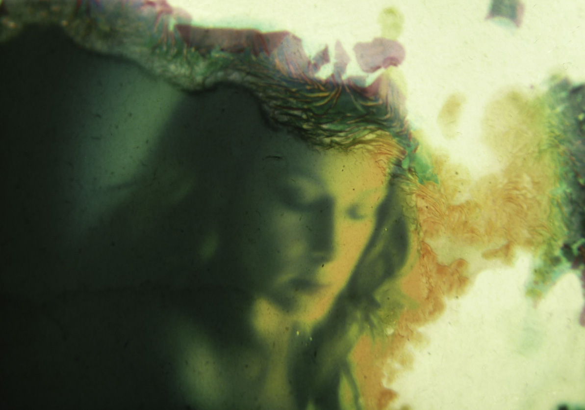 FRAGMENTED MEMORIES OF DECAY